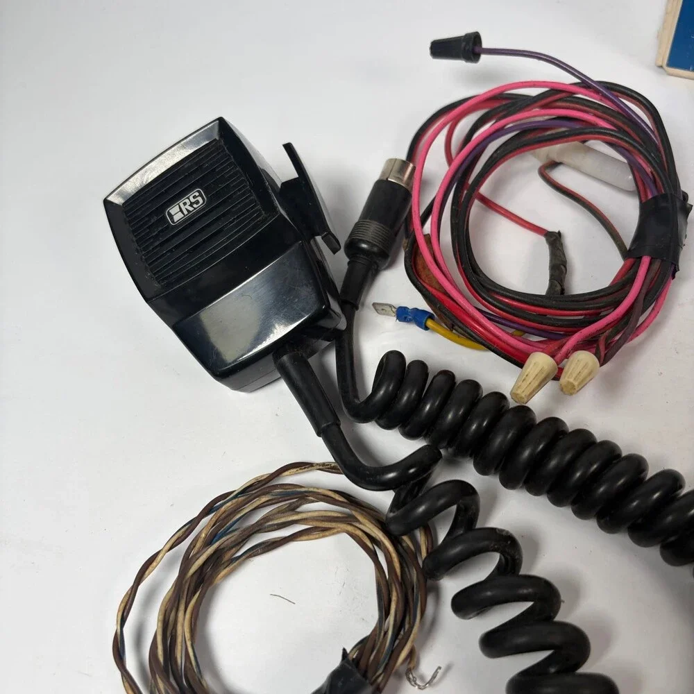 Untested Realistic TRC-52 23 Channel CB Transceiver Radio 21-142 with Mic & Box